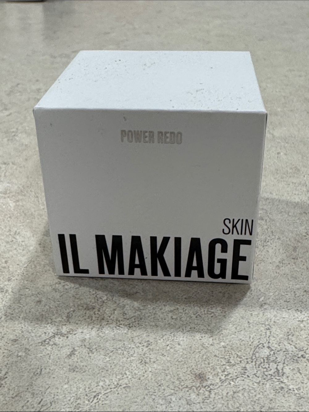 IL MAKIAGE Skin Power Redo Cream - White and Black Accents